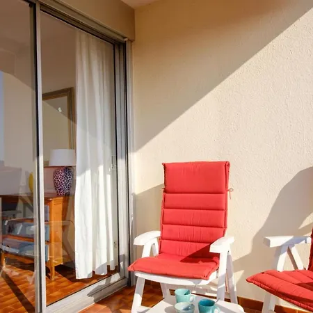 Chalet à Piscine Et Tennis *